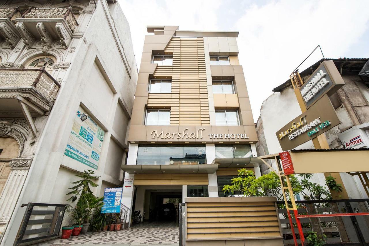 Capital O 978 Marshall The Hotel Ahmedabad Exterior foto